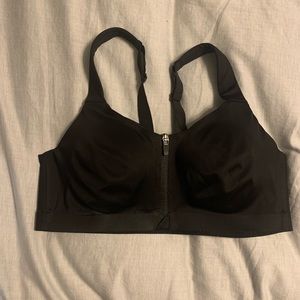 Victoria’s Secret Incredible Knockout Ultra Max Sports Bra